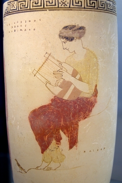 muse playing lyre 440BC